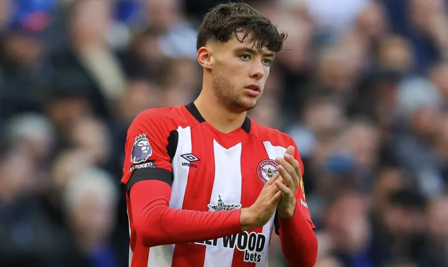 What Aaron Hickey Brings to the Brentford Community Stadium