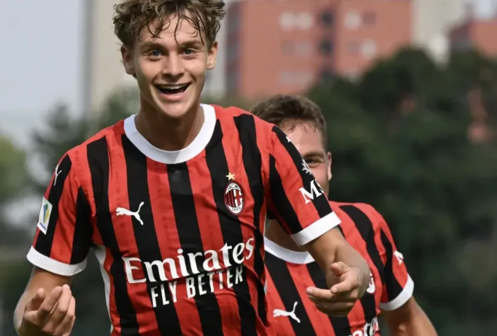 Why Ajax is the Perfect Environment for Maximillian