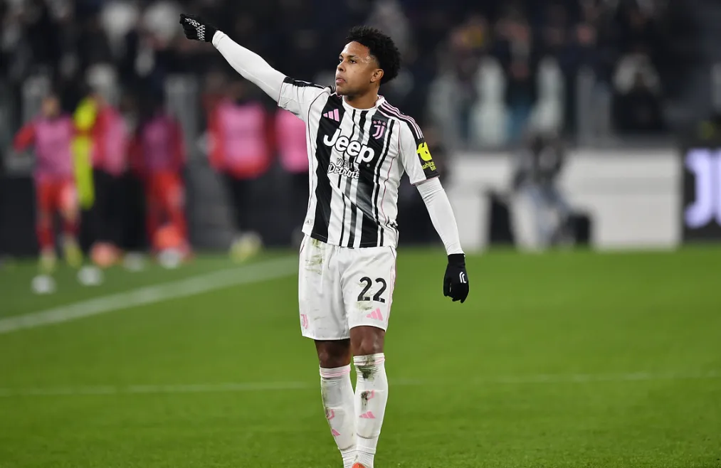 The Move to Juventus and Initial Challenges