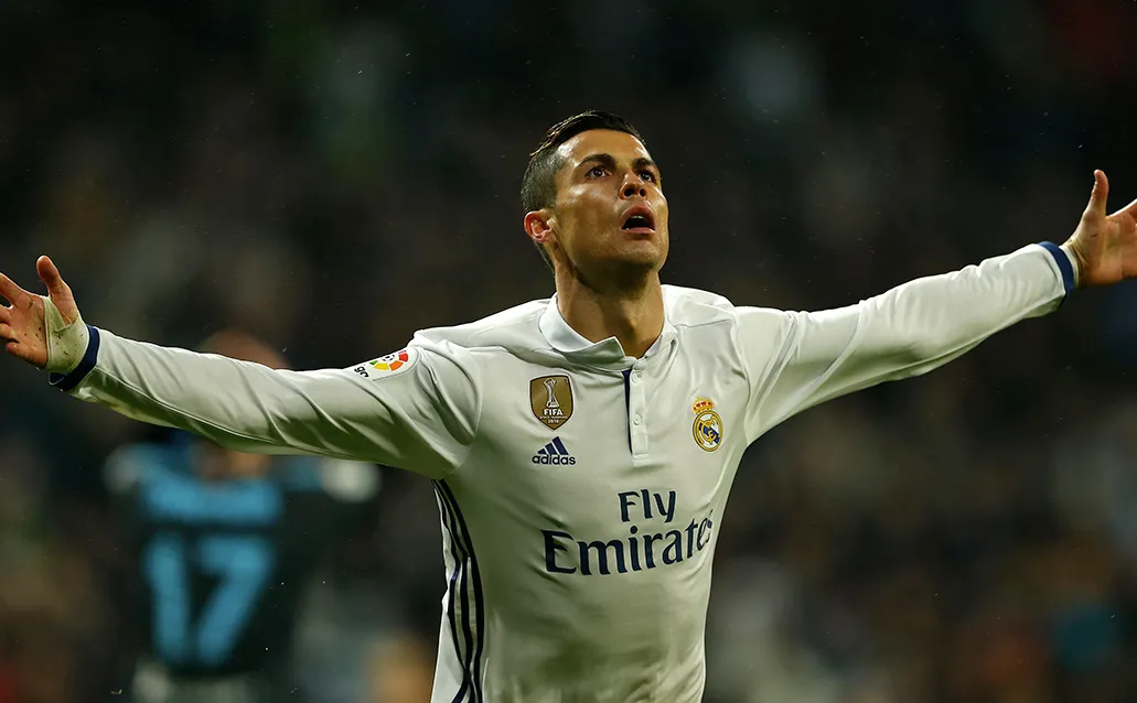 Analyzing Player Performance and Cover Selection